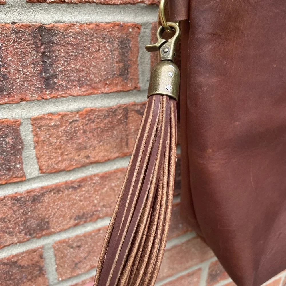 Unique handmade vintage Large leather tote/ crossbody bag - Picture 5 of 16